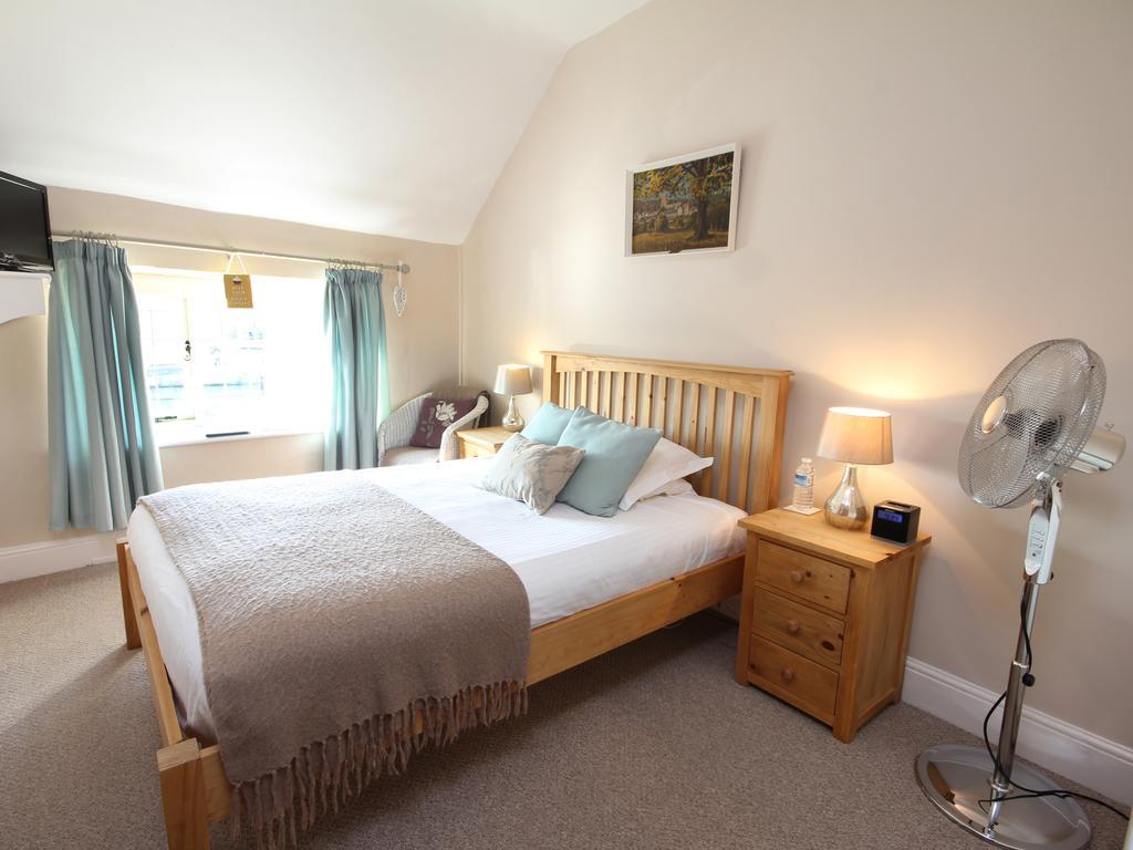 Horse & Groom Inn Milcombe 部屋 写真
