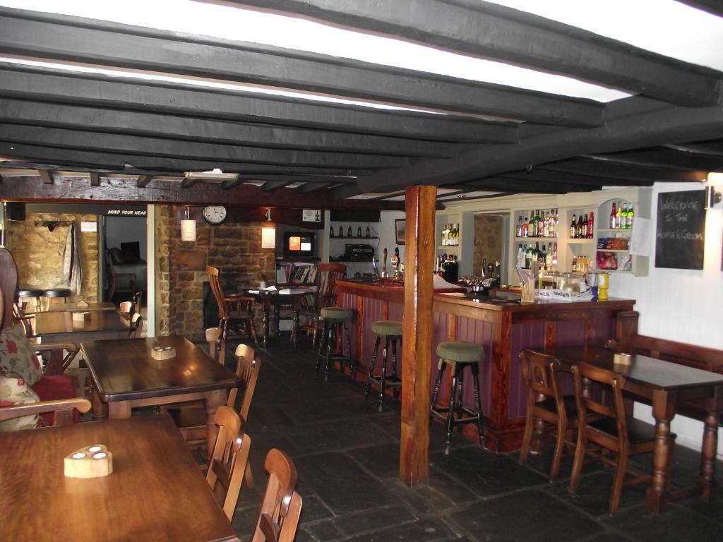 Horse & Groom Inn Milcombe エクステリア 写真