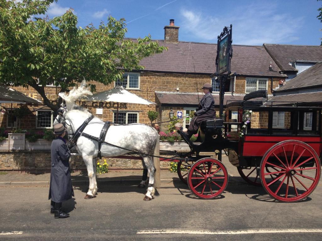 Horse & Groom Inn Milcombe エクステリア 写真